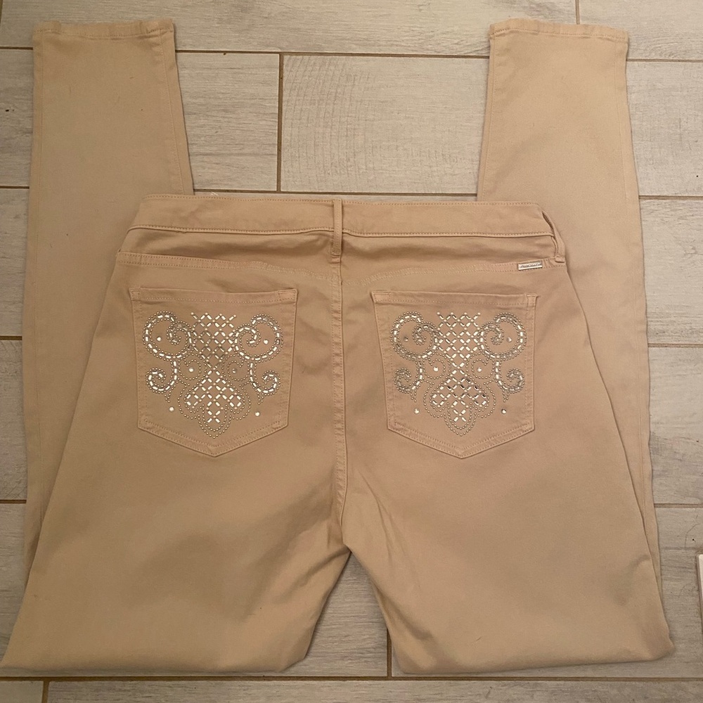 NWT MARCIANO CREAM COLOURED SKINNY JEGGINGS SIZE 31 WAIST